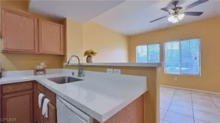 Photo #4: 2641523 Listing