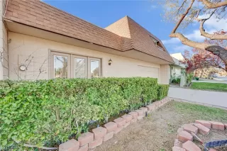 Photo #3: 2641537 Listing