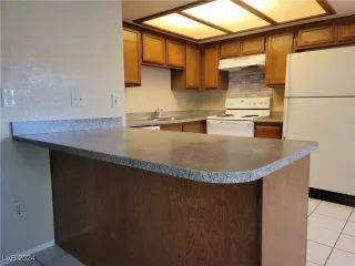 Photo #6: 2641550 Listing 