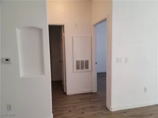 Photo #4: 2641583 Listing