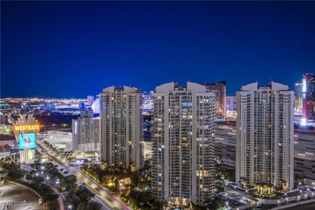 MLS: 2641628 Condo For Sale