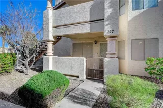 Photo #4: 2641631 Listing