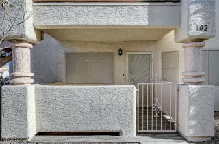 Photo #5: 2641631 Listing