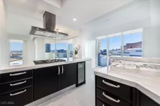 Photo #3: 2641642 Listing 