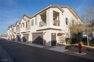 Photo #1: 2641666 Listing 