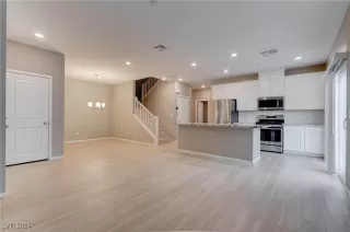 Photo #2: 2641666 Listing 