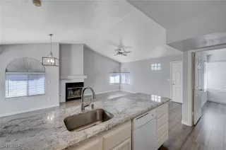 Photo #2: 2641691 Listing 