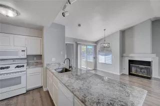 Photo #3: 2641691 Listing 