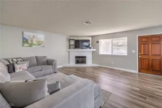 Photo #3: 2641702 Listing