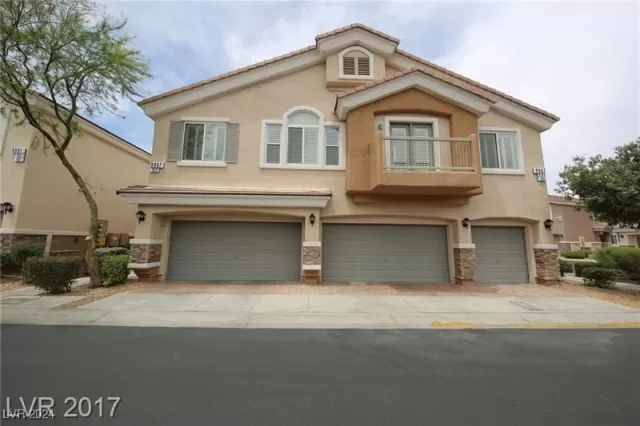 MLS: 2641711 Condo For Sale