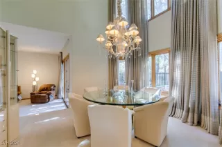 Photo #4: 2641758 Listing