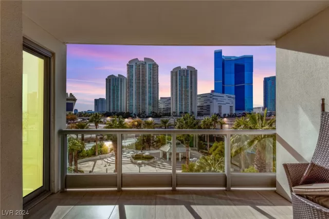 MLS: 2641771 Condo For Sale