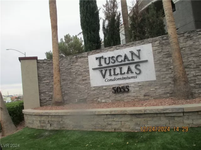 MLS: 2641779 Condo For Sale