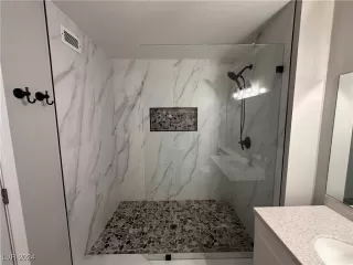 Photo #4: 2641825 Listing 