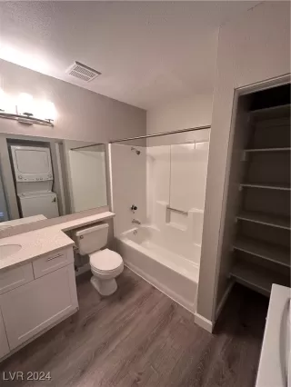 Photo #5: 2641825 Listing 