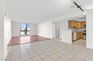 Photo #2: 2641834 Listing 