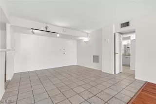 Photo #3: 2641834 Listing 