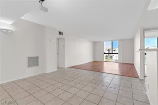 Photo #5: 2641834 Listing 