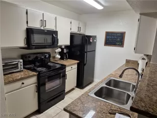 Photo #4: 2641856 Listing 