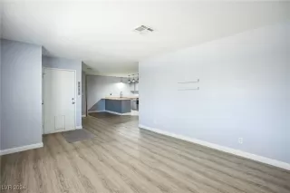 Photo #1: 2641897 Listing 