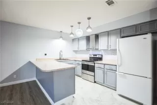 Photo #2: 2641897 Listing 