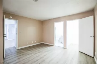 Photo #6: 2641897 Listing 