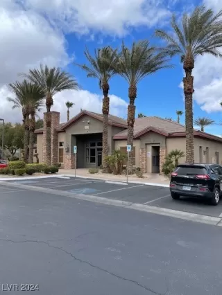 Photo #2: 2641921 Listing