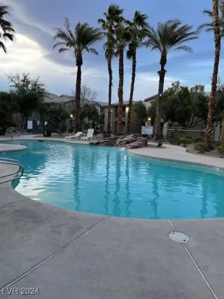 Photo #6: 2641921 Listing