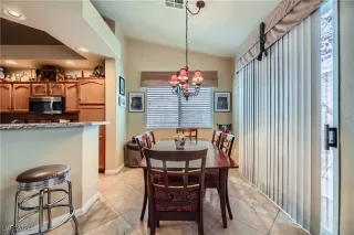 Photo #3: 2641947 Listing 