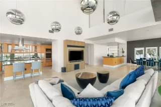 Photo #3: 2641967 Listing 