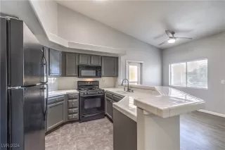 Photo #1: 2641994 Listing