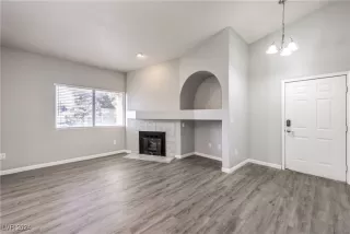 Photo #4: 2641994 Listing