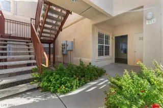 Photo #1: 2642000 Listing