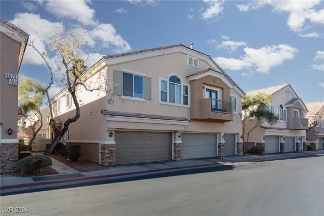 MLS: 2642049 Condo For Sale