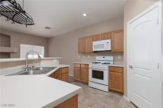 Photo #6: 2642049 Listing 