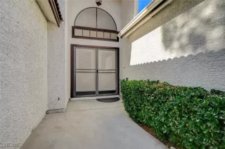 Photo #1: 2642051 Listing