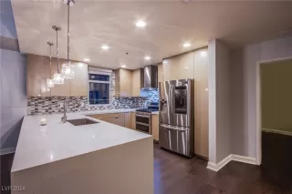 Photo #2: 2642056 Listing 