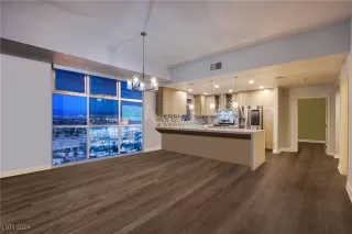 Photo #3: 2642056 Listing 