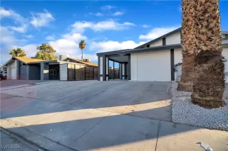 Photo #3: 2642076 Listing