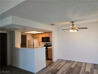 Photo #4: 2642097 Listing 