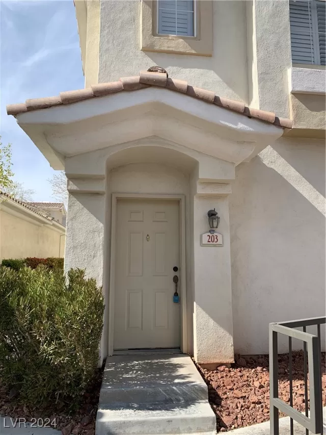 MLS: 2642098 Condo For Sale