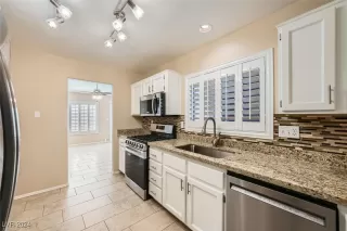 Photo #4: 2642127 Listing 