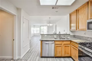 Photo #2: 2642130 Listing 