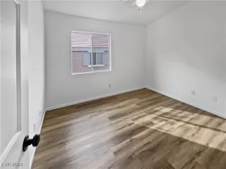 Photo #4: 2642146 Listing