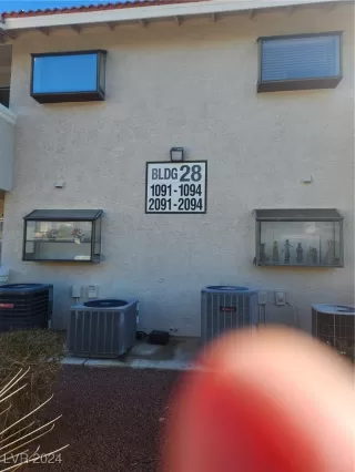 Photo #1: 2642167 Listing 