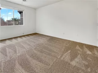 Photo #4: 2642181 Listing