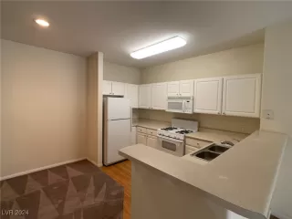 Photo #3: 2642199 Listing 