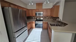 Photo #6: 2642200 Listing 