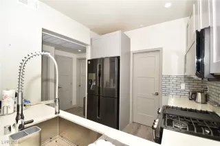 Photo #2: 2642212 Listing 