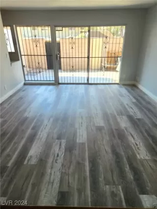 Photo #3: 2642295 Listing